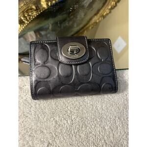 COACH Bifold Wallet Classic Turn Lock Pewter Purple Lining 5" x 3.5" Embossed